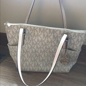 Michael Kors Jet Set Tote